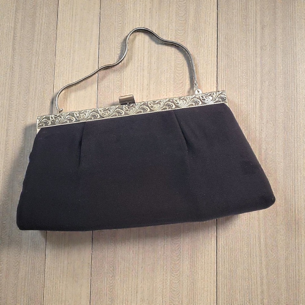 Vintage Black Crepe Evening Clutch‎ Engraved Silver Frame Snake Chain Strap
